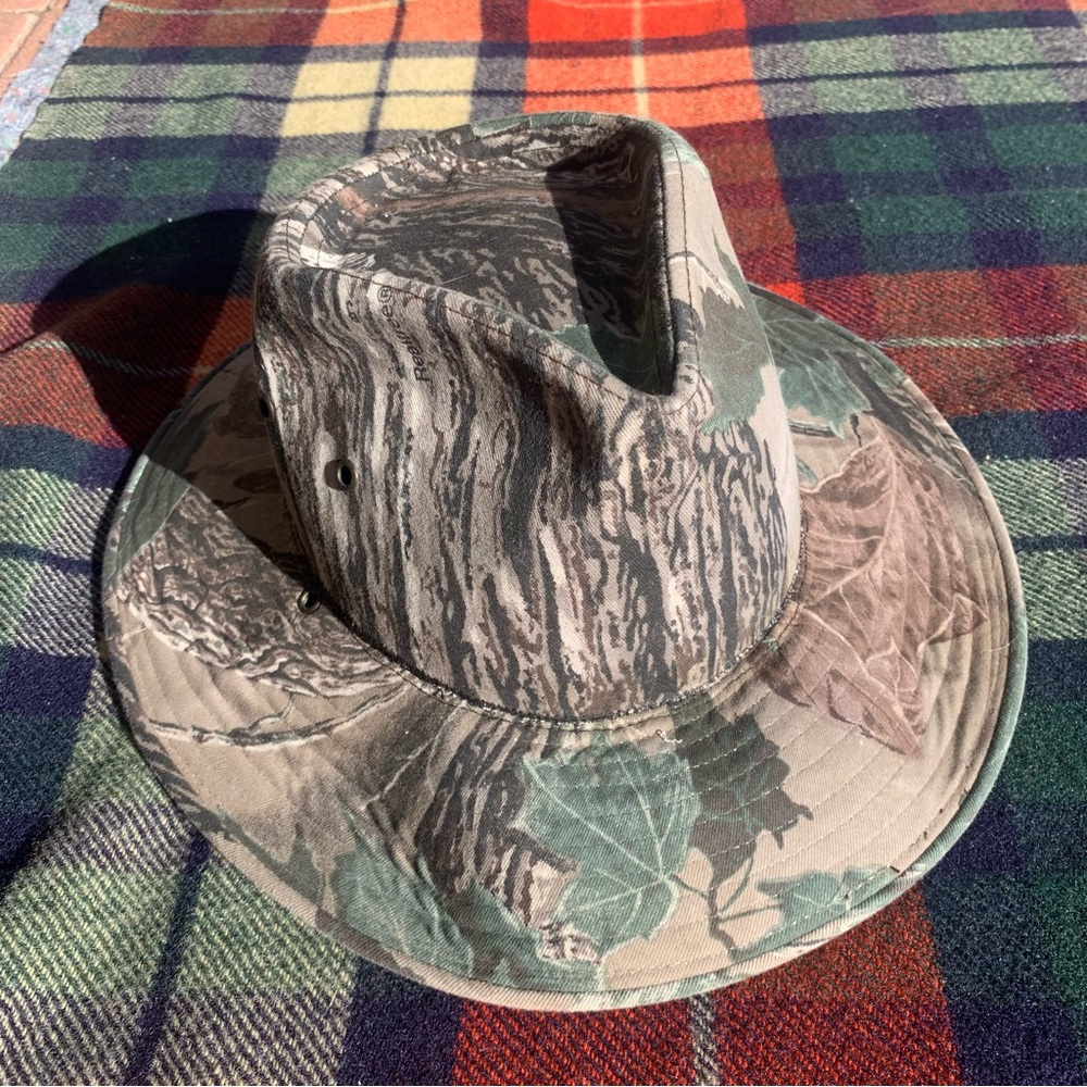 Vintage Outdoor Cap Company forrest camo realtree green brown brimmed hat